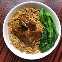 牛腩菜麵png