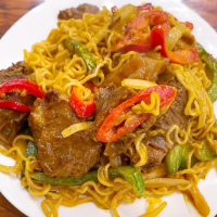 咖喱牛腩炒公仔麺